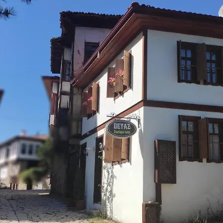 Beyaz Konak Green Garden Hotel