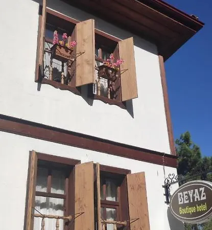 Beyaz Konak Green Garden Hotel 4*